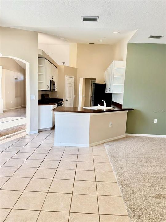 В аренду: $2,900 (4 спален, 3 ванн, 2212 Квадратных фут)