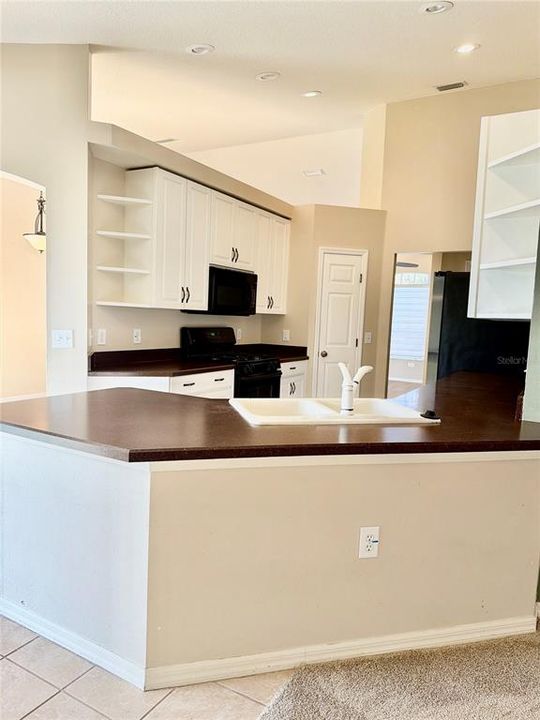 В аренду: $2,900 (4 спален, 3 ванн, 2212 Квадратных фут)