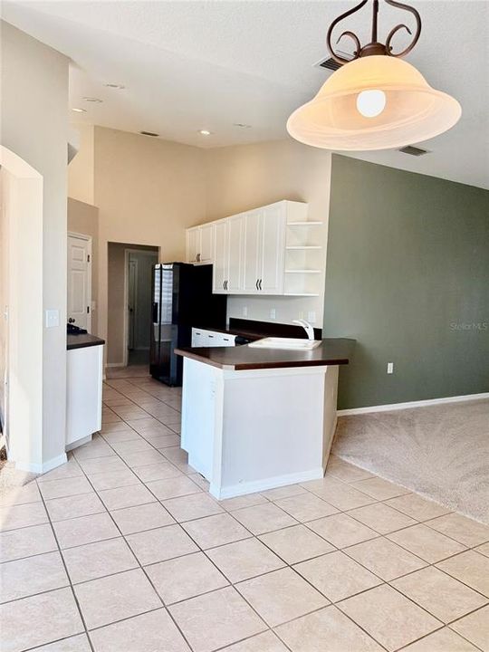 В аренду: $2,900 (4 спален, 3 ванн, 2212 Квадратных фут)