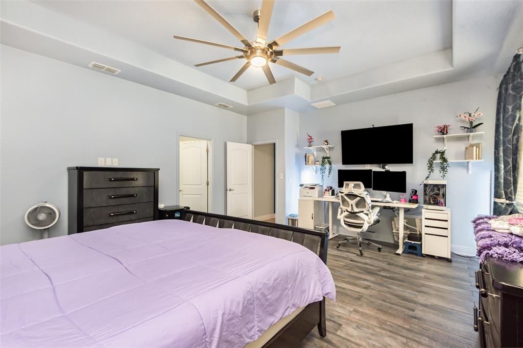 待售: $575,000 (5 贝兹, 3 浴室, 3072 平方英尺)