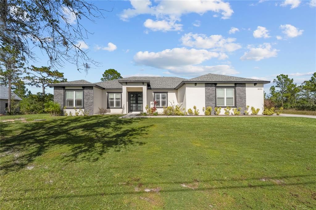 For Sale: $815,000 (4 beds, 3 baths, 2672 Square Feet)