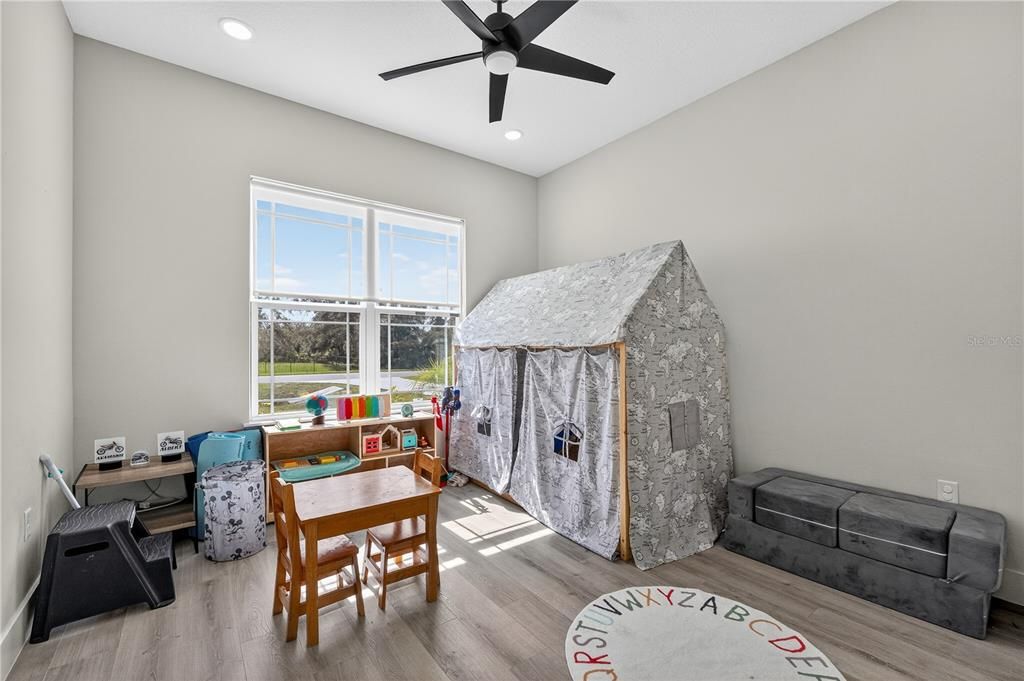 For Sale: $815,000 (4 beds, 3 baths, 2672 Square Feet)