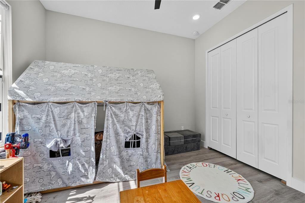 For Sale: $815,000 (4 beds, 3 baths, 2672 Square Feet)