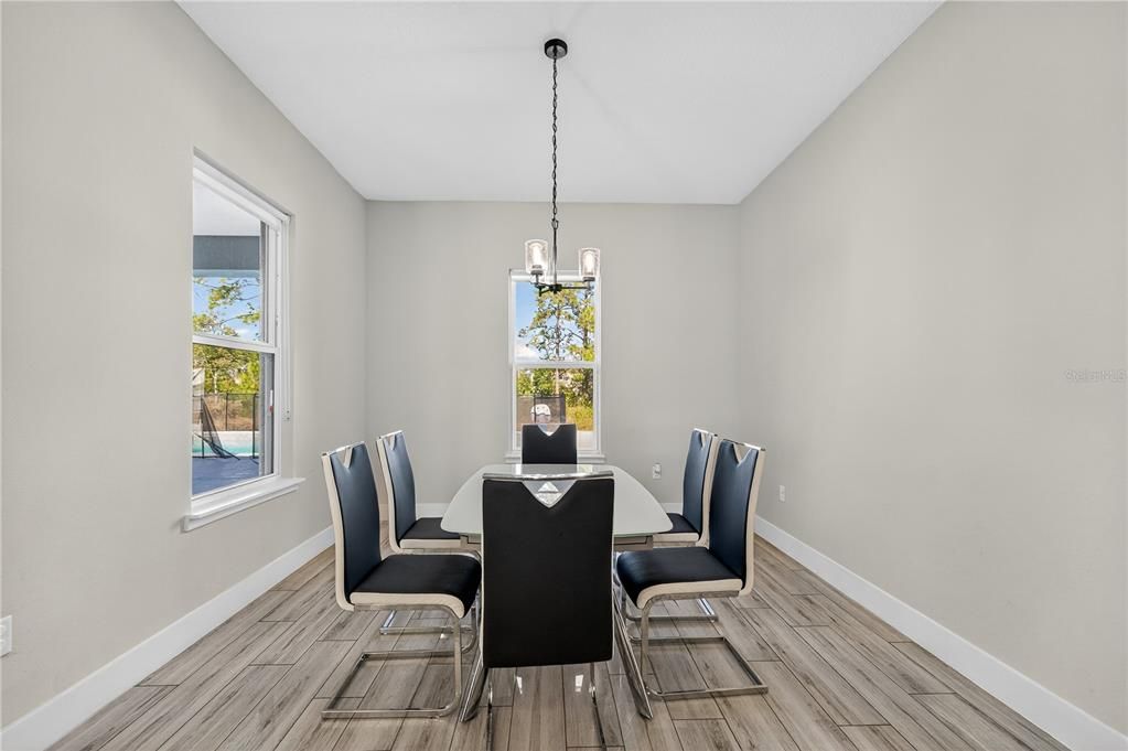 For Sale: $815,000 (4 beds, 3 baths, 2672 Square Feet)