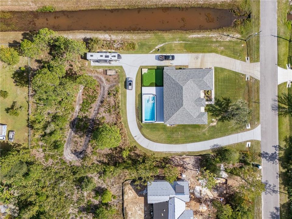 For Sale: $815,000 (4 beds, 3 baths, 2672 Square Feet)