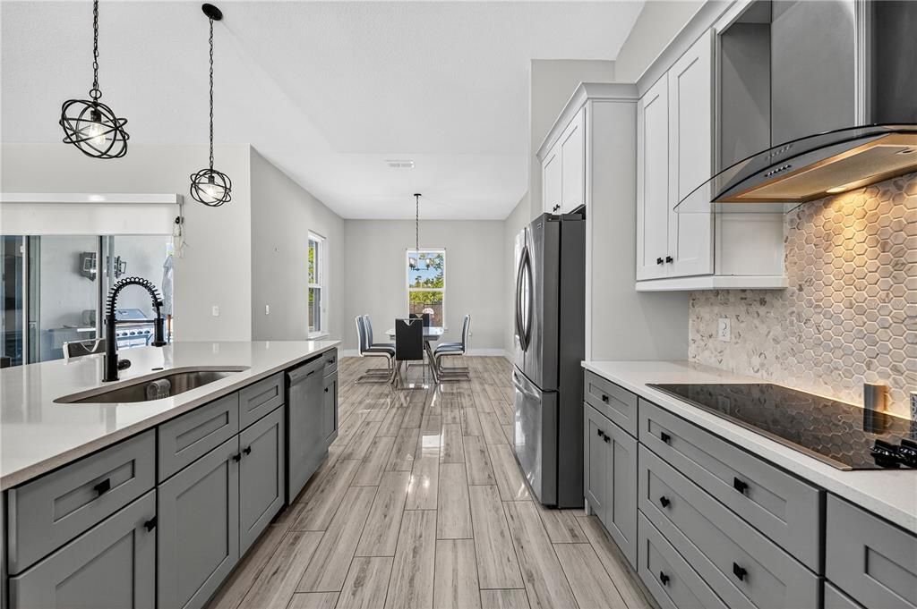 For Sale: $815,000 (4 beds, 3 baths, 2672 Square Feet)