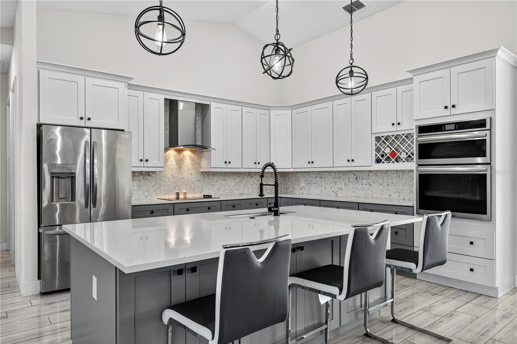 For Sale: $815,000 (4 beds, 3 baths, 2672 Square Feet)