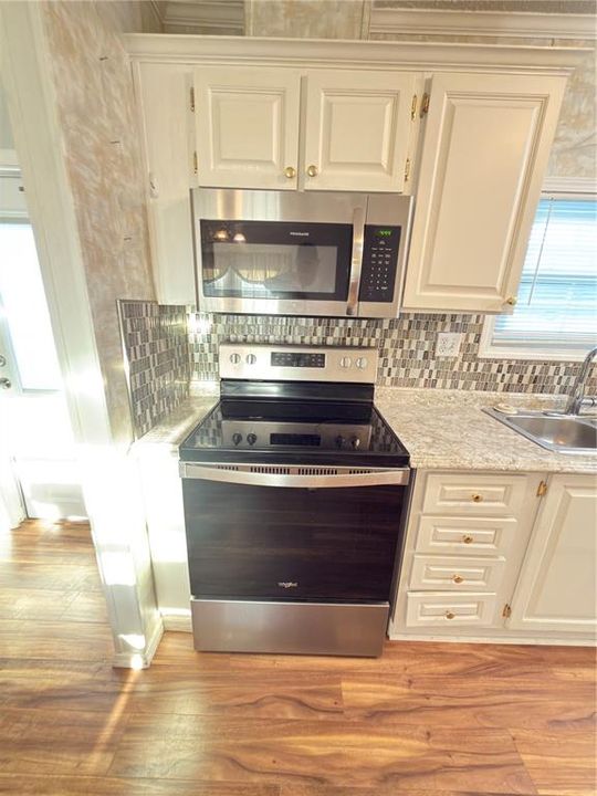 待售: $210,000 (3 贝兹, 2 浴室, 1216 平方英尺)