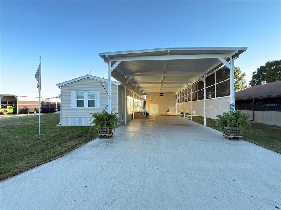 待售: $210,000 (3 贝兹, 2 浴室, 1216 平方英尺)