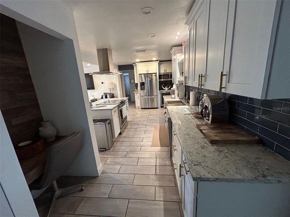 For Rent: $2,700 (3 beds, 2 baths, 1271 Square Feet)