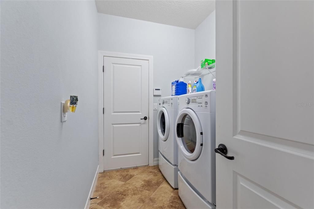 Active With Contract: $459,000 (3 beds, 2 baths, 1903 Square Feet)