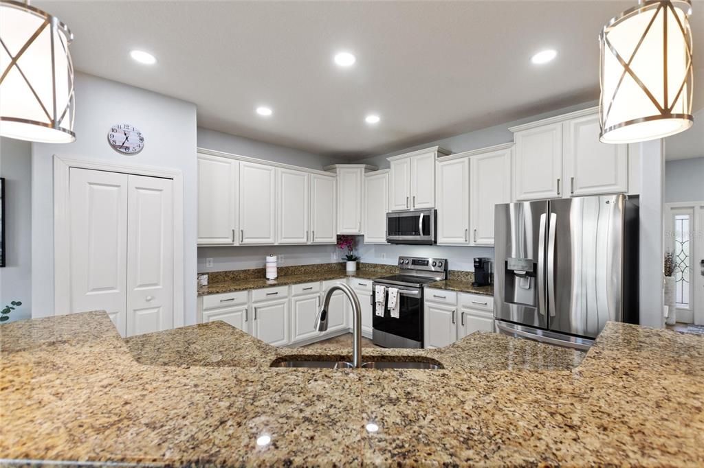 Active With Contract: $459,000 (3 beds, 2 baths, 1903 Square Feet)