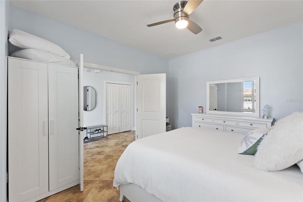 Active With Contract: $459,000 (3 beds, 2 baths, 1903 Square Feet)
