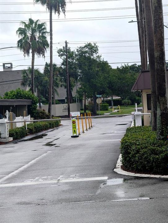 На продажу: $240,000 (2 спален, 2 ванн, 1040 Квадратных фут)