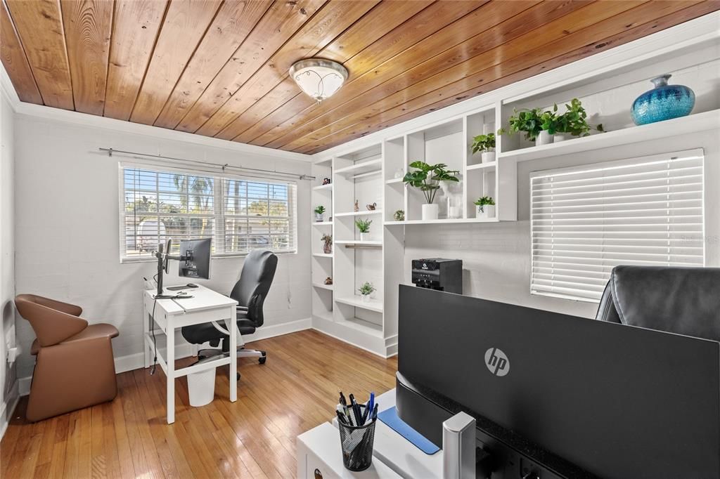 For Sale: $575,000 (3 beds, 2 baths, 1594 Square Feet)