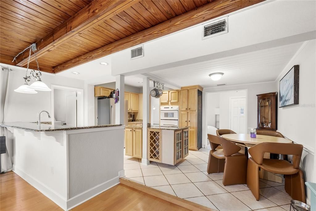 For Sale: $575,000 (3 beds, 2 baths, 1594 Square Feet)