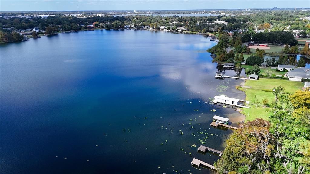 For Sale: $575,000 (3 beds, 2 baths, 1594 Square Feet)