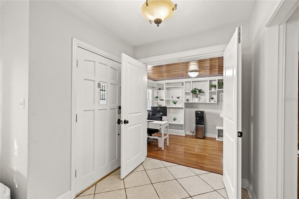 For Sale: $575,000 (3 beds, 2 baths, 1594 Square Feet)