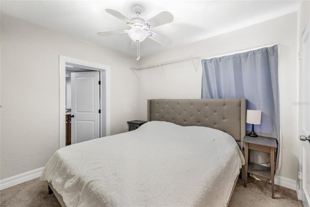 For Sale: $575,000 (3 beds, 2 baths, 1594 Square Feet)