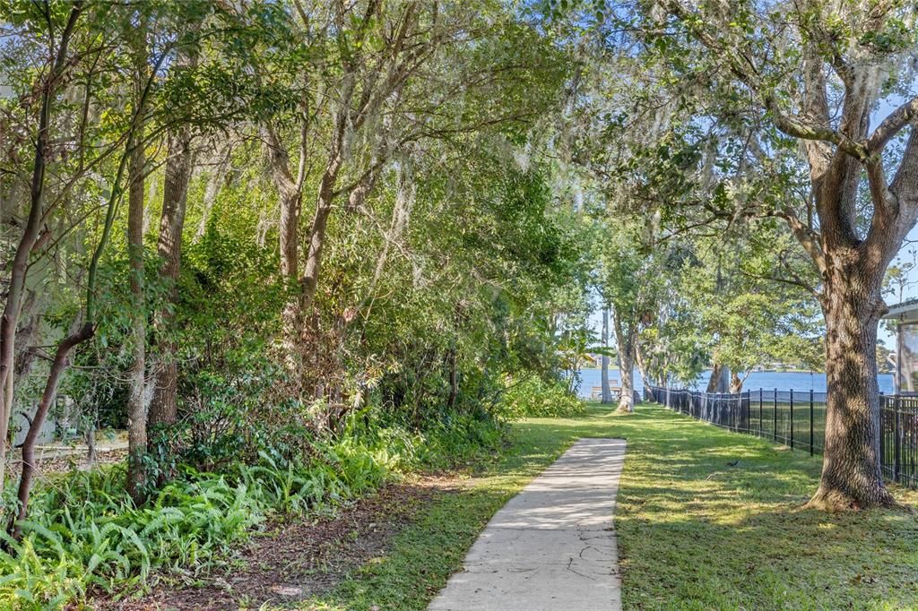 For Sale: $575,000 (3 beds, 2 baths, 1594 Square Feet)