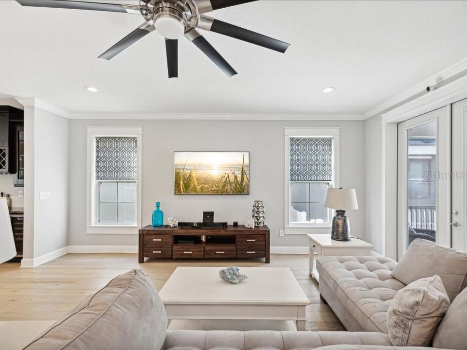 En Venta: $1,225,000 (5 camas, 3 baños, 2748 Pies cuadrados)