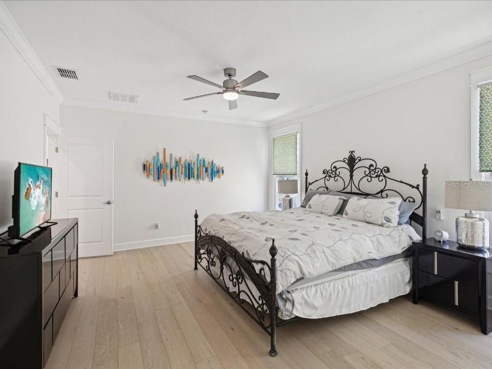 En Venta: $1,225,000 (5 camas, 3 baños, 2748 Pies cuadrados)