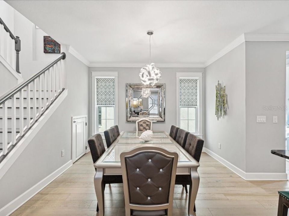 En Venta: $1,225,000 (5 camas, 3 baños, 2748 Pies cuadrados)