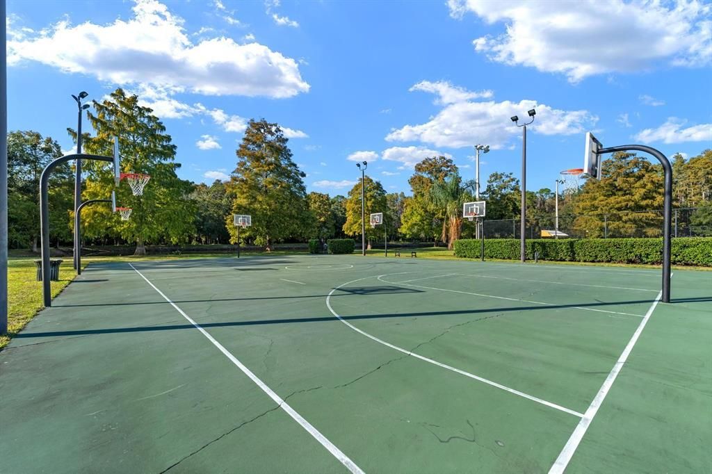 En Venta: $714,900 (4 camas, 3 baños, 2529 Pies cuadrados)