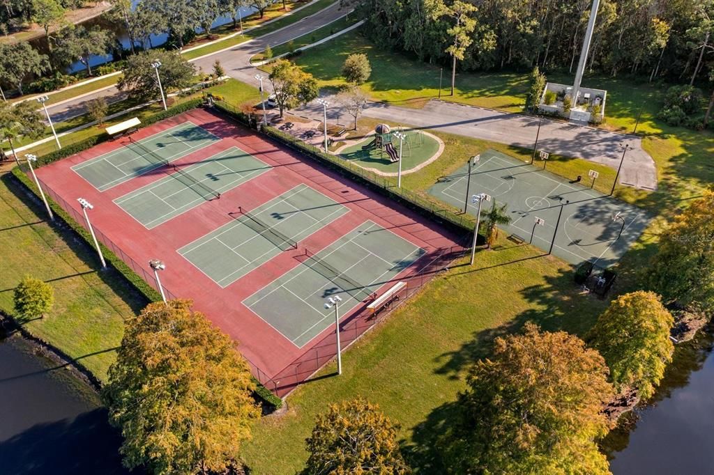 En Venta: $714,900 (4 camas, 3 baños, 2529 Pies cuadrados)