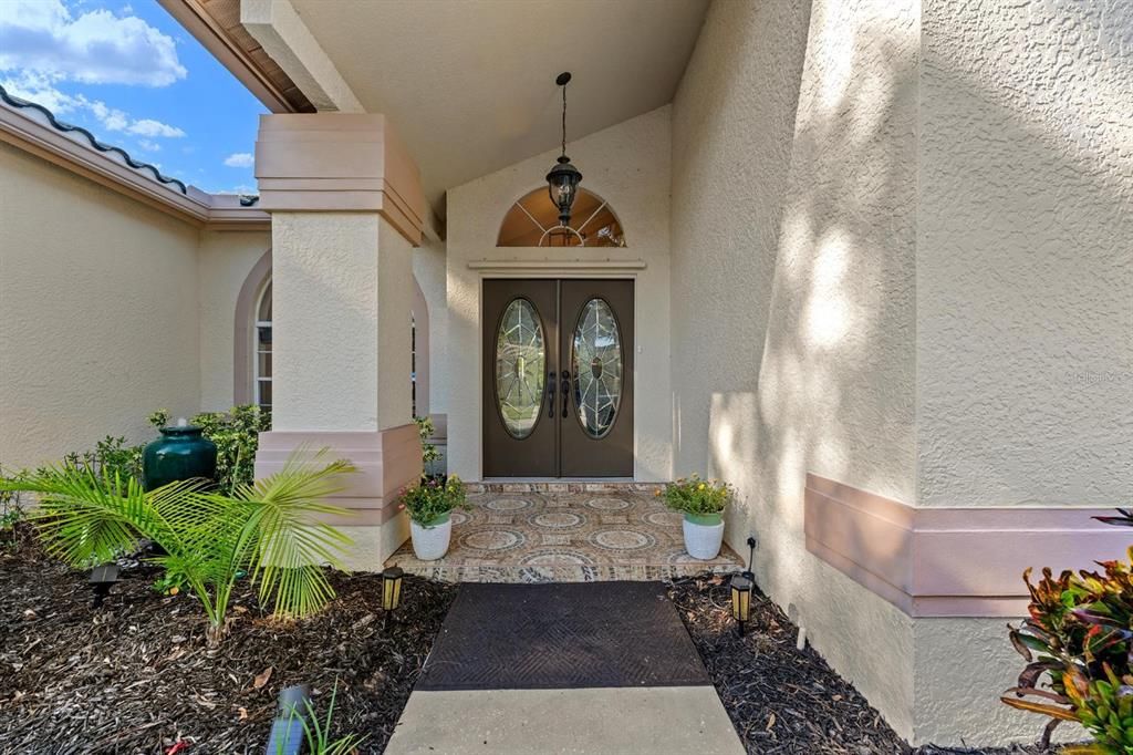 En Venta: $714,900 (4 camas, 3 baños, 2529 Pies cuadrados)