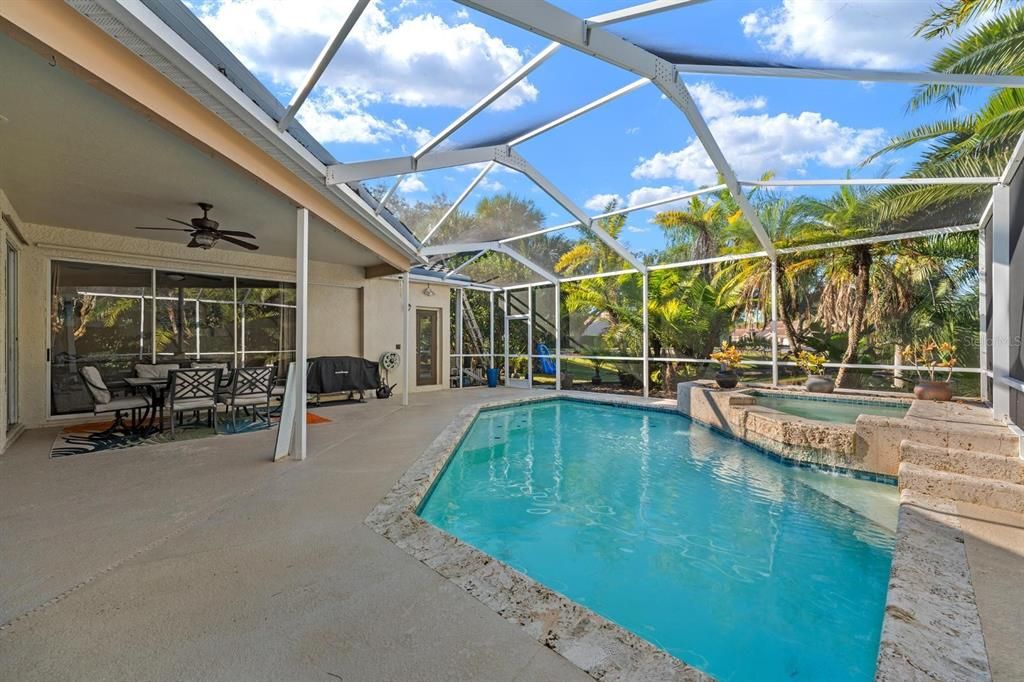 En Venta: $714,900 (4 camas, 3 baños, 2529 Pies cuadrados)