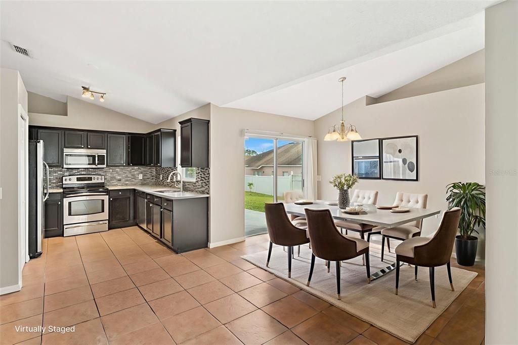 На продажу: $240,000 (3 спален, 2 ванн, 1505 Квадратных фут)