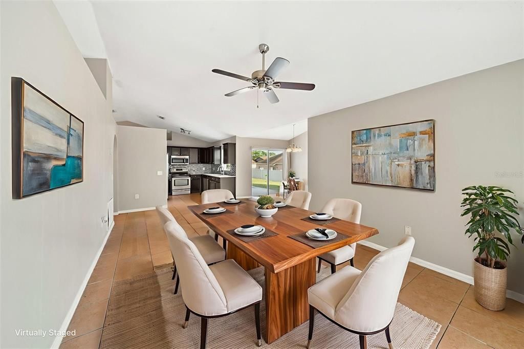 На продажу: $240,000 (3 спален, 2 ванн, 1505 Квадратных фут)