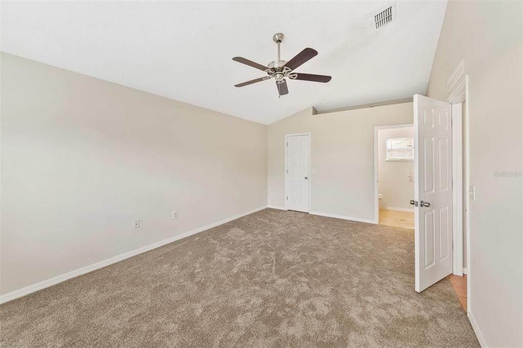 На продажу: $240,000 (3 спален, 2 ванн, 1505 Квадратных фут)