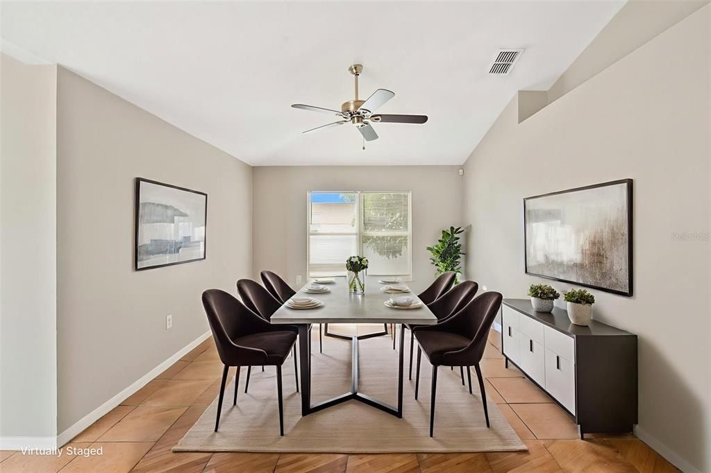 На продажу: $240,000 (3 спален, 2 ванн, 1505 Квадратных фут)