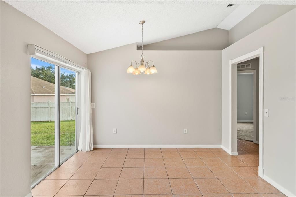 На продажу: $240,000 (3 спален, 2 ванн, 1505 Квадратных фут)