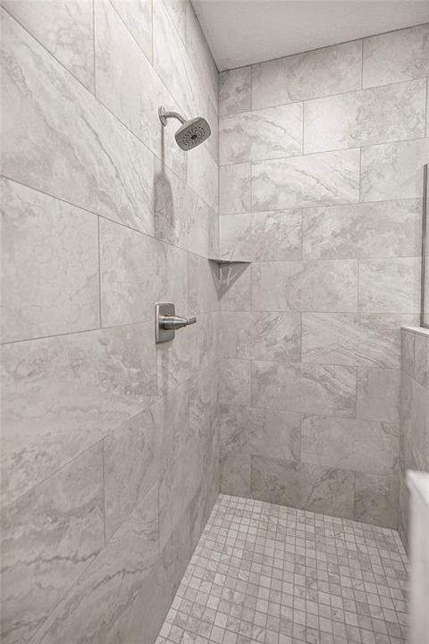 En Venta: $463,000 (3 camas, 2 baños, 2111 Pies cuadrados)