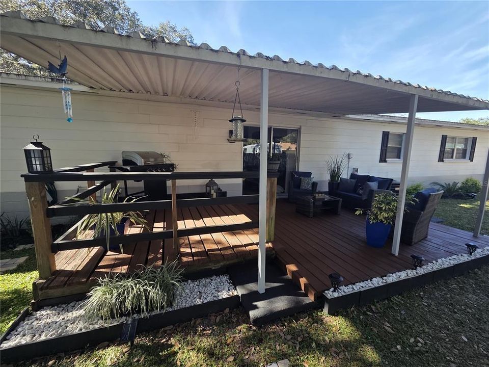 For Sale: $320,000 (3 beds, 2 baths, 1356 Square Feet)