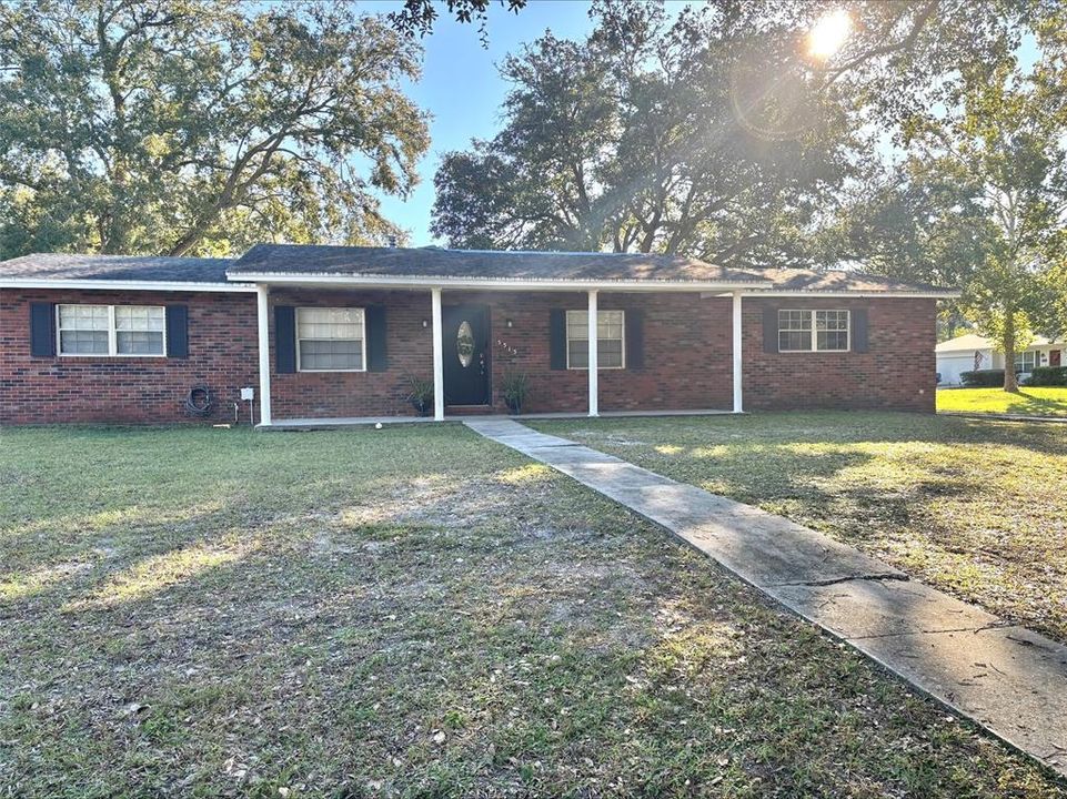 For Sale: $320,000 (3 beds, 2 baths, 1356 Square Feet)