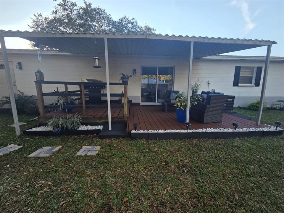 For Sale: $320,000 (3 beds, 2 baths, 1356 Square Feet)