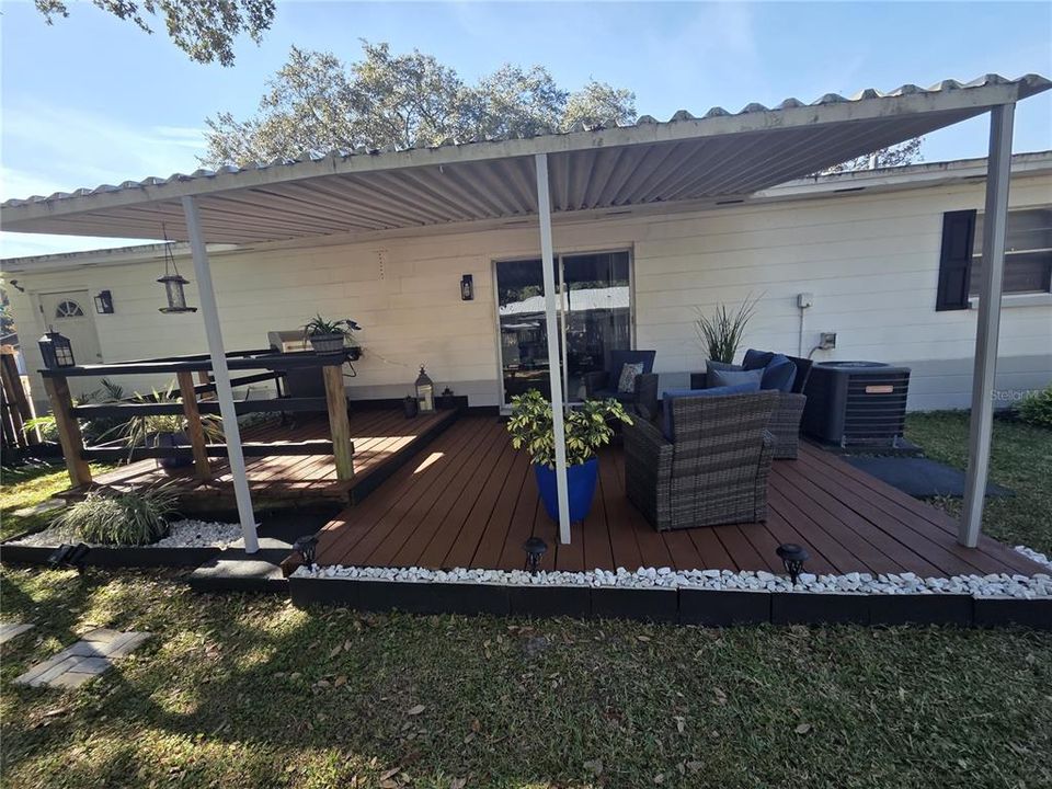 For Sale: $320,000 (3 beds, 2 baths, 1356 Square Feet)