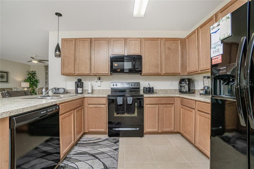 For Sale: $300,000 (2 beds, 2 baths, 1510 Square Feet)