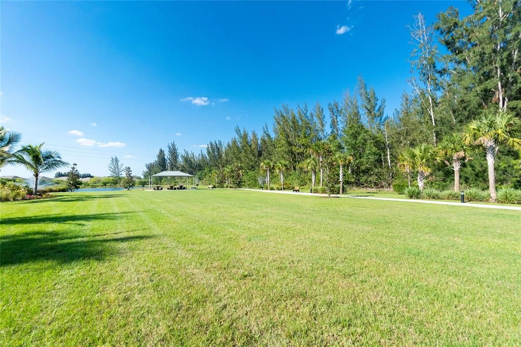 For Sale: $300,000 (2 beds, 2 baths, 1510 Square Feet)