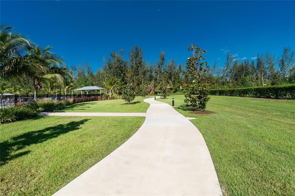 For Sale: $300,000 (2 beds, 2 baths, 1510 Square Feet)