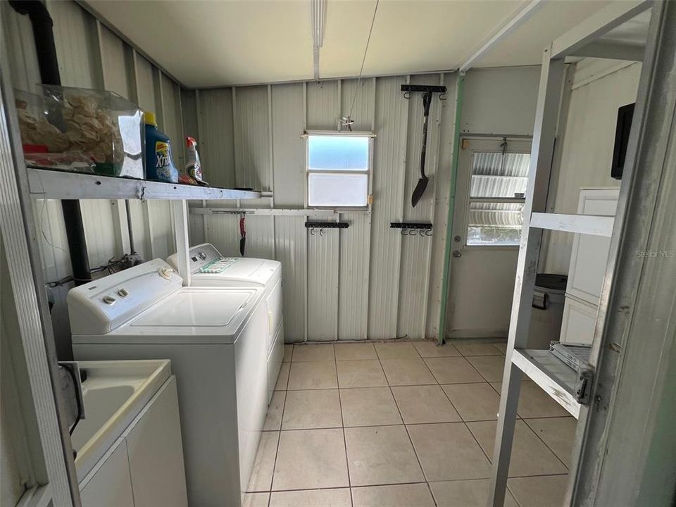 待售: $109,900 (2 贝兹, 2 浴室, 1000 平方英尺)