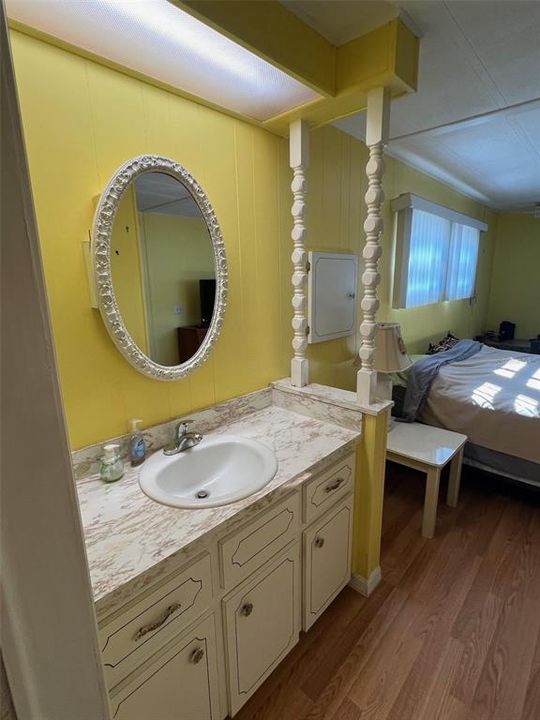 待售: $109,900 (2 贝兹, 2 浴室, 1000 平方英尺)