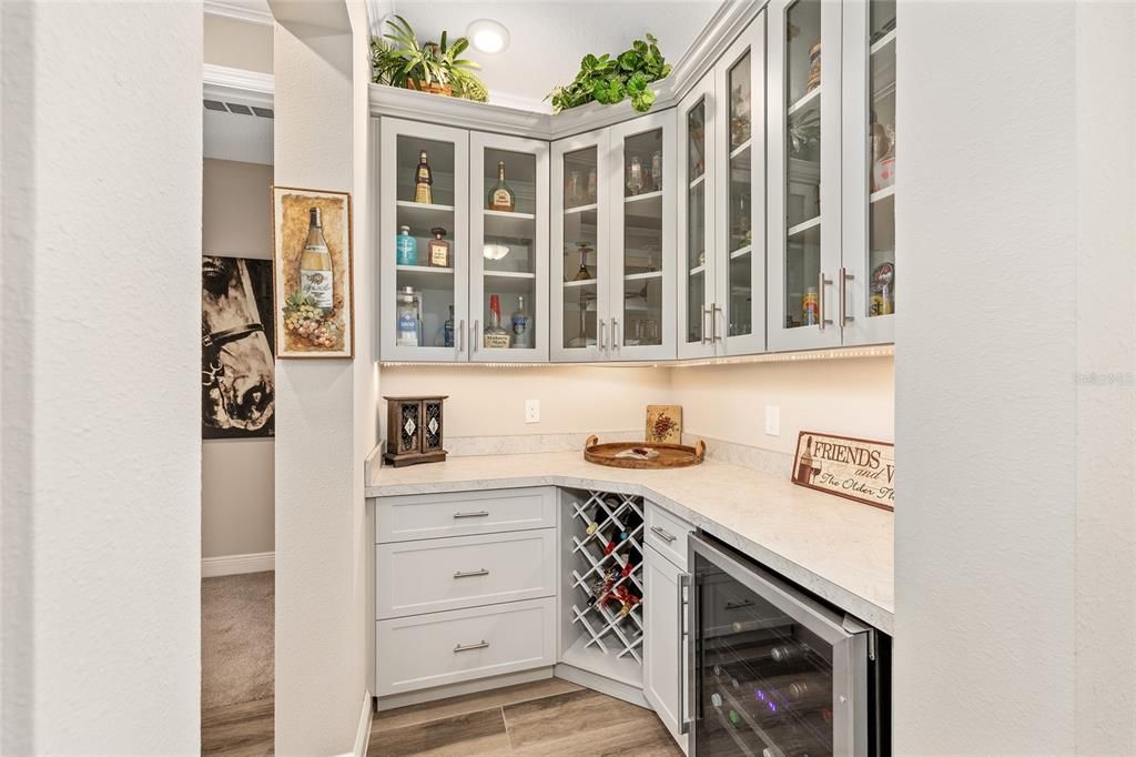 Activo con contrato: $529,000 (3 camas, 3 baños, 2307 Pies cuadrados)