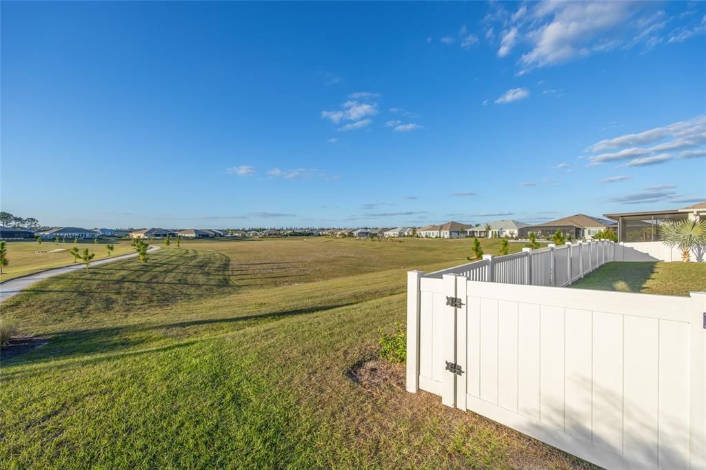 Activo con contrato: $529,000 (3 camas, 3 baños, 2307 Pies cuadrados)