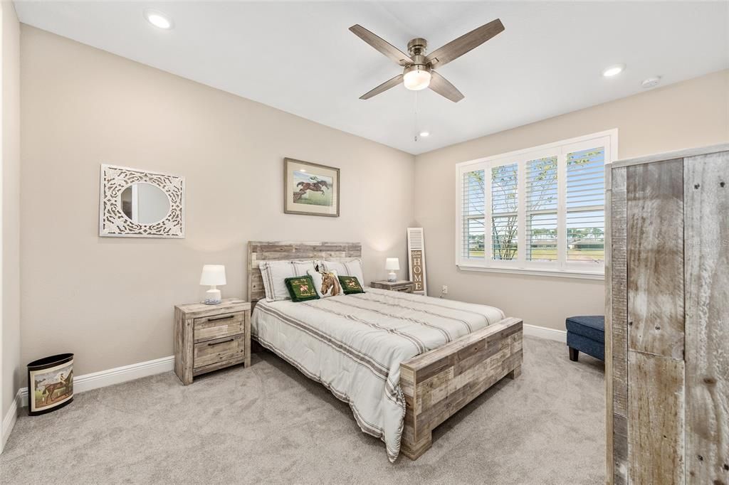 Activo con contrato: $529,000 (3 camas, 3 baños, 2307 Pies cuadrados)