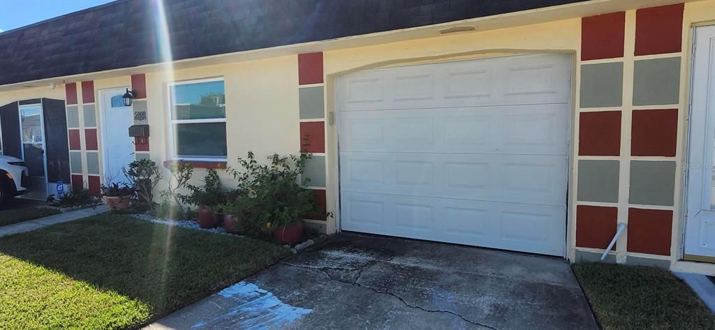 For Sale: $100,000 (2 beds, 1 baths, 722 Square Feet)